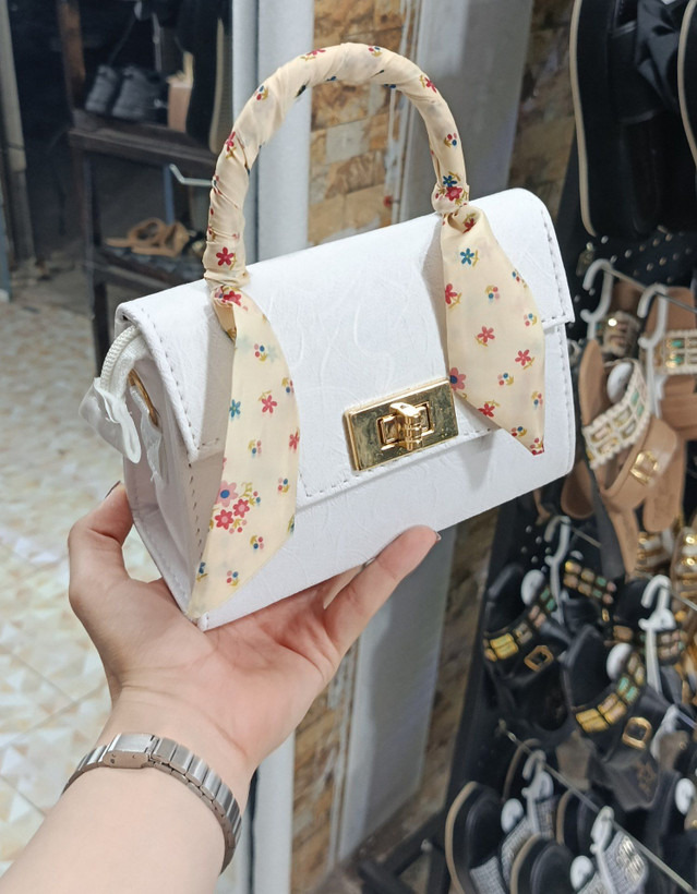 کیف زنانه و دخترانه مدل louis vuitton(ارسال رایگان)